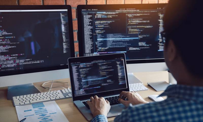 数据科学选型:R与Python如何赋能利辛县网站建设?